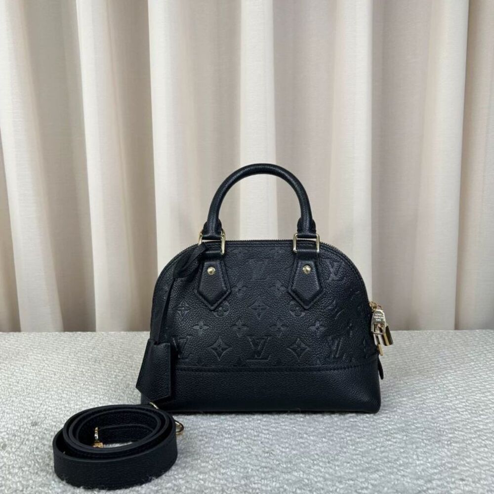 Louis Vuitton Women Pre-Loved Bag Very Good Condition